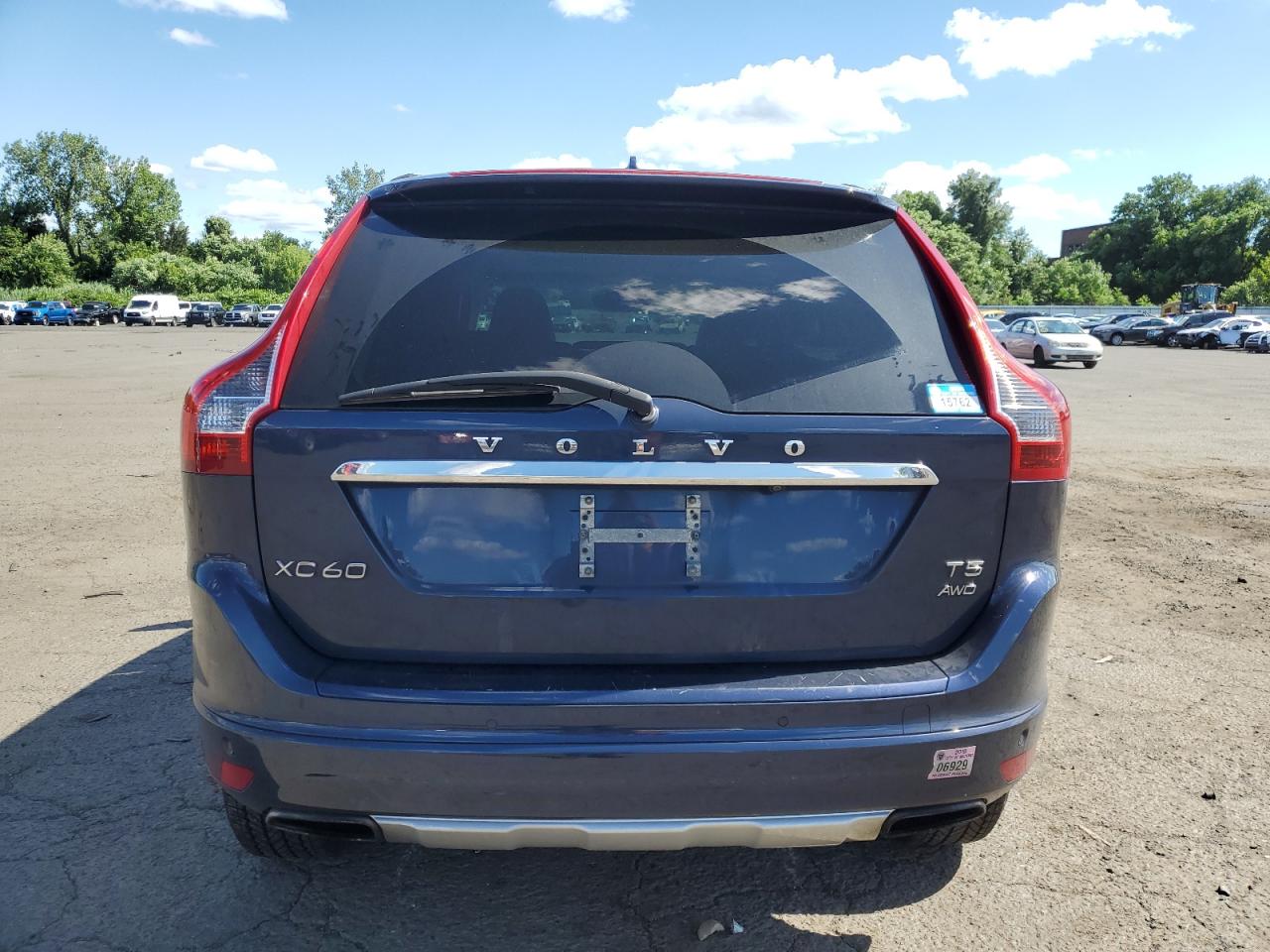 YV4612RK7F2666595 2015 Volvo Xc60 T5 Premier