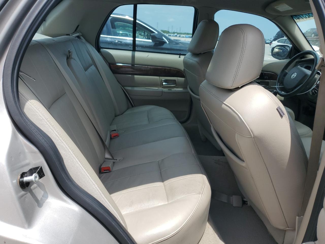 2MEHM75V78X603186 2008 Mercury Grand Marquis Ls