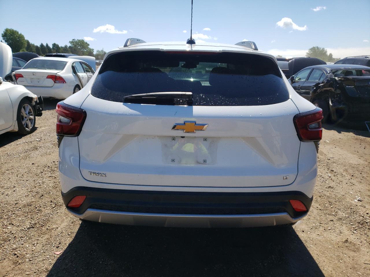 KL77LHE2XRC076431 2024 Chevrolet Trax 1Lt
