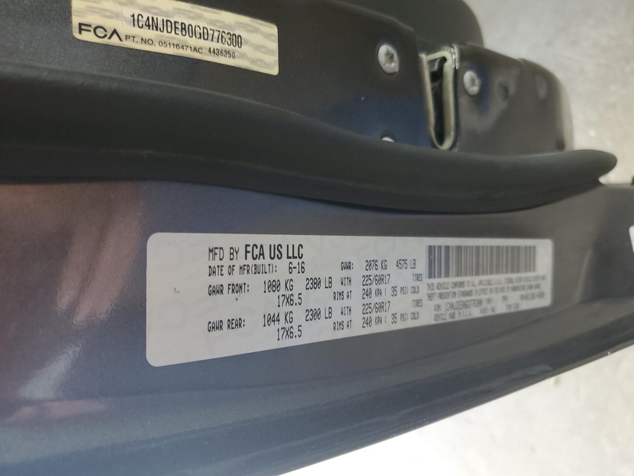 1C4NJDEB0GD776300 2016 Jeep Compass Latitude