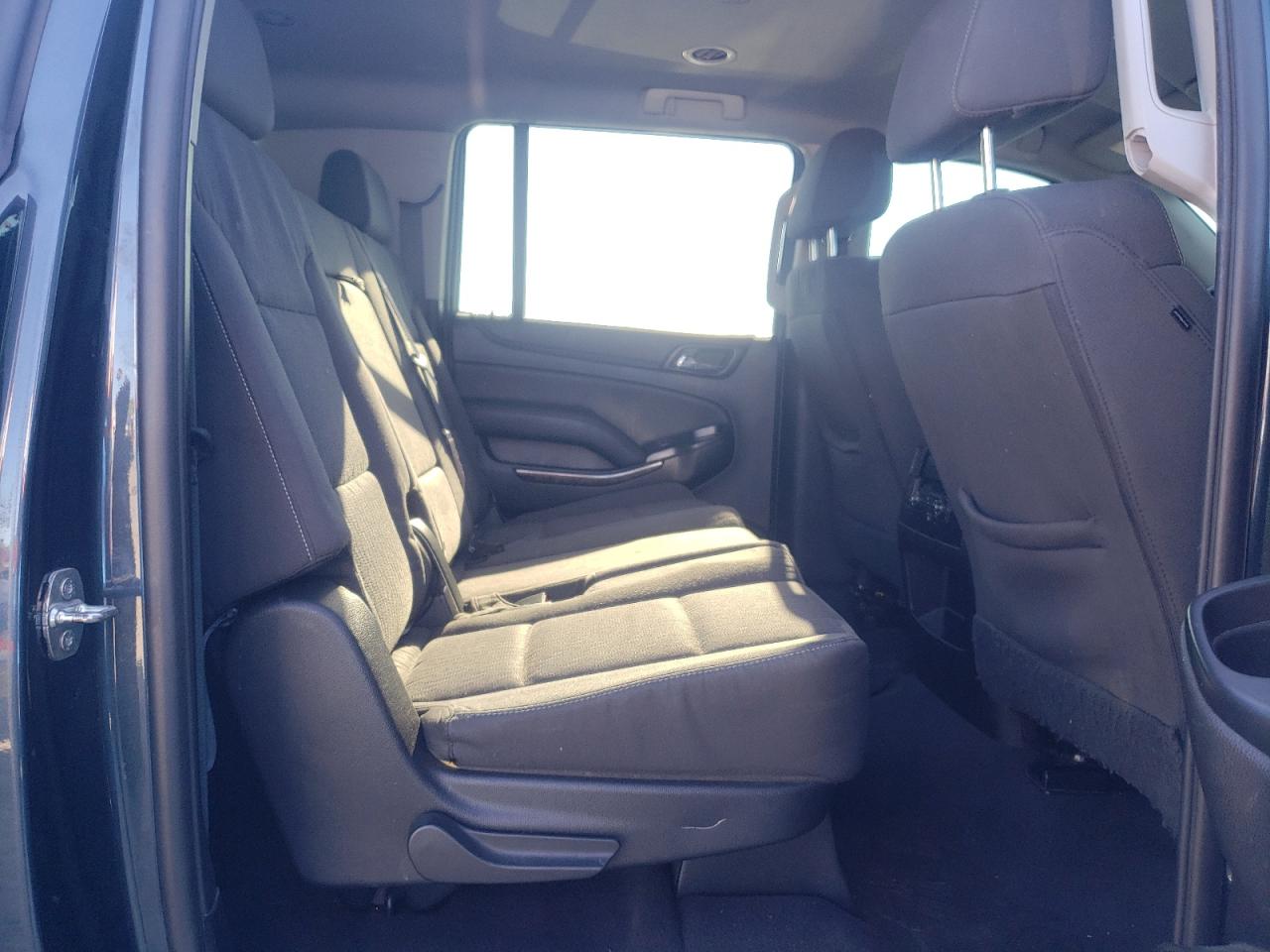 CHEVROLET SUBURBAN C1500 LS