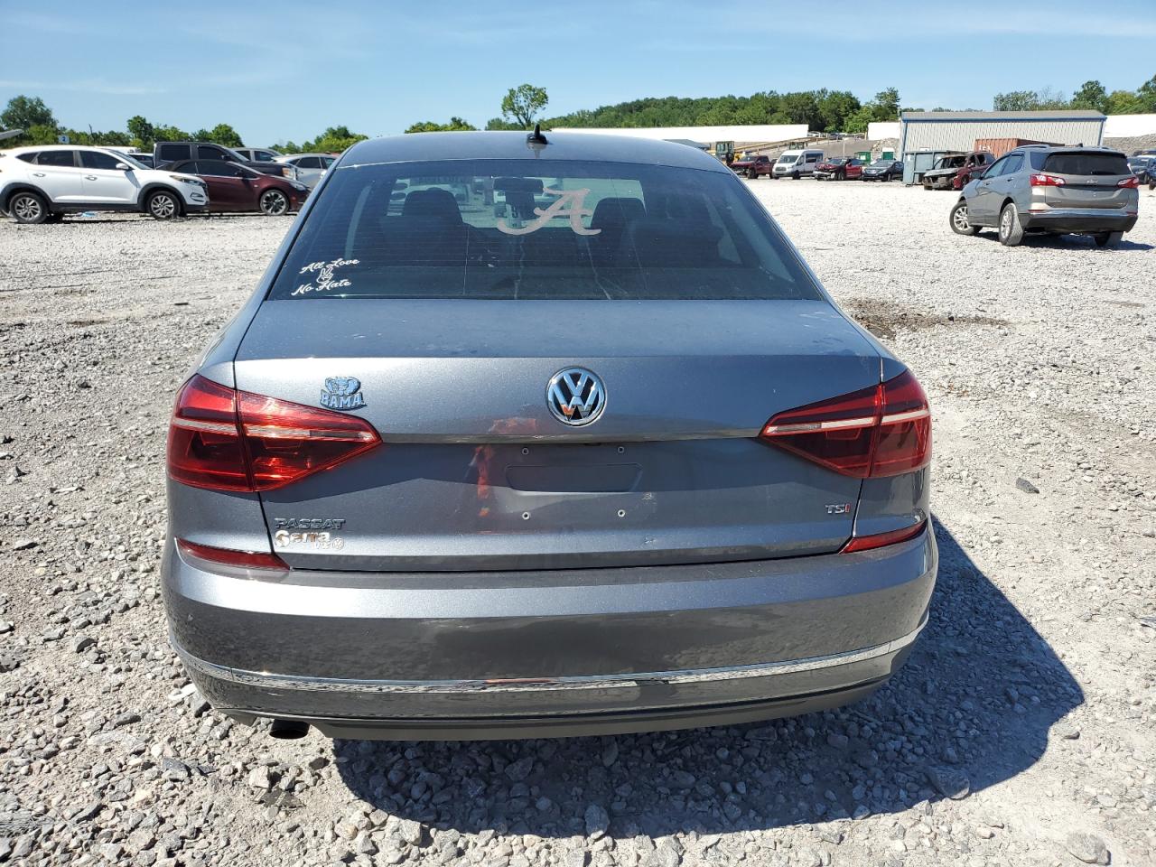 1VWLA7A33KC004960 2019 Volkswagen Passat Wolfsburg