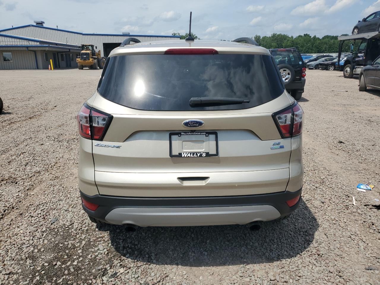 1FMCU9GD9JUA70164 2018 Ford Escape Se