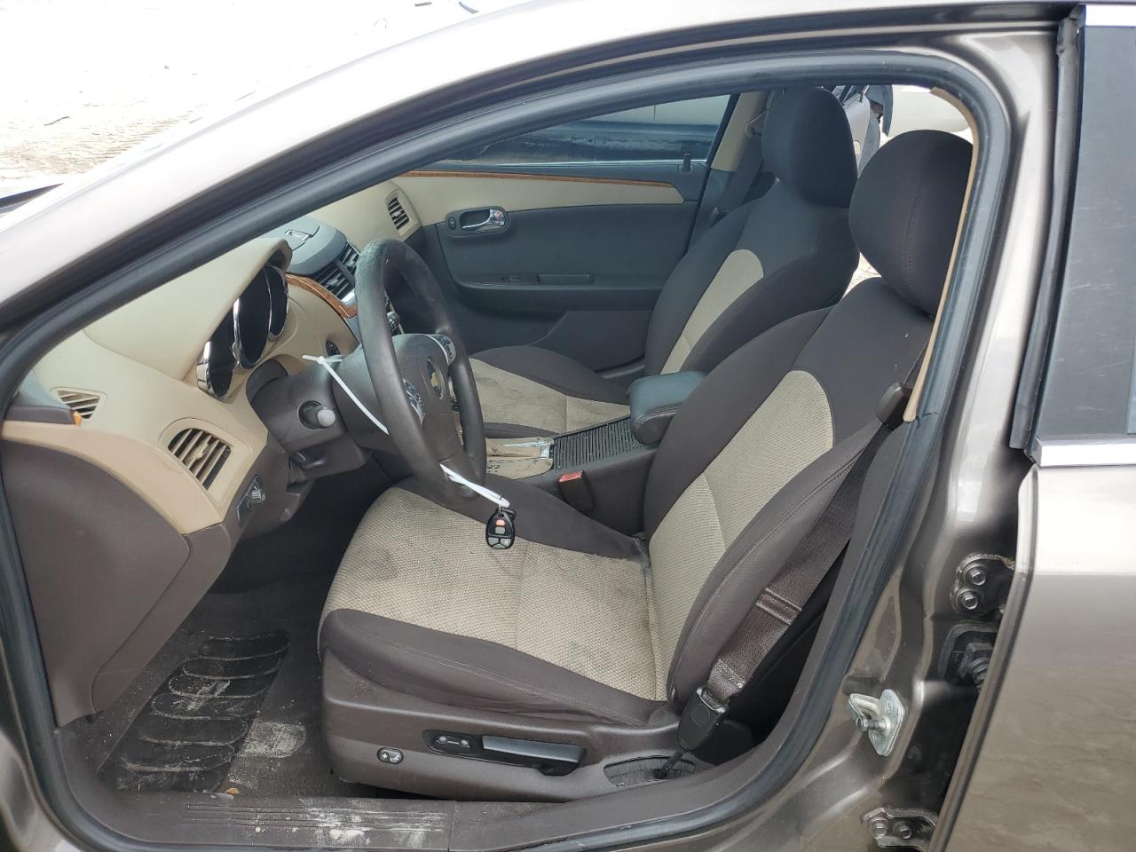 1G1ZC5E19BF104198 2011 Chevrolet Malibu 1Lt