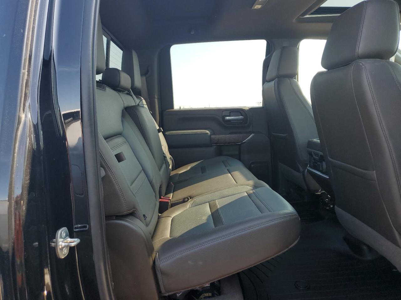 1GT49WEY8MF269228 2021 GMC Sierra K3500 Denali