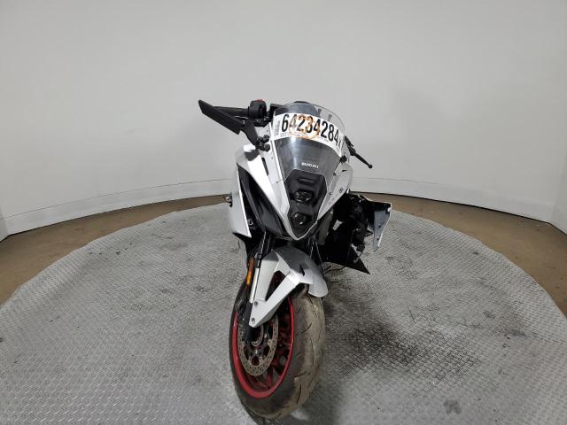 2024 SUZUKI GSX800 F - JS1EM13B8R7100066