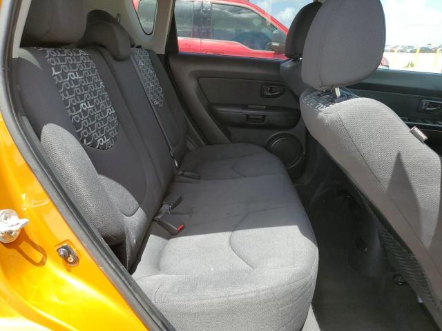 2011 Kia Soul + VIN: KNDJT2A27B7300328 Lot: 61676274