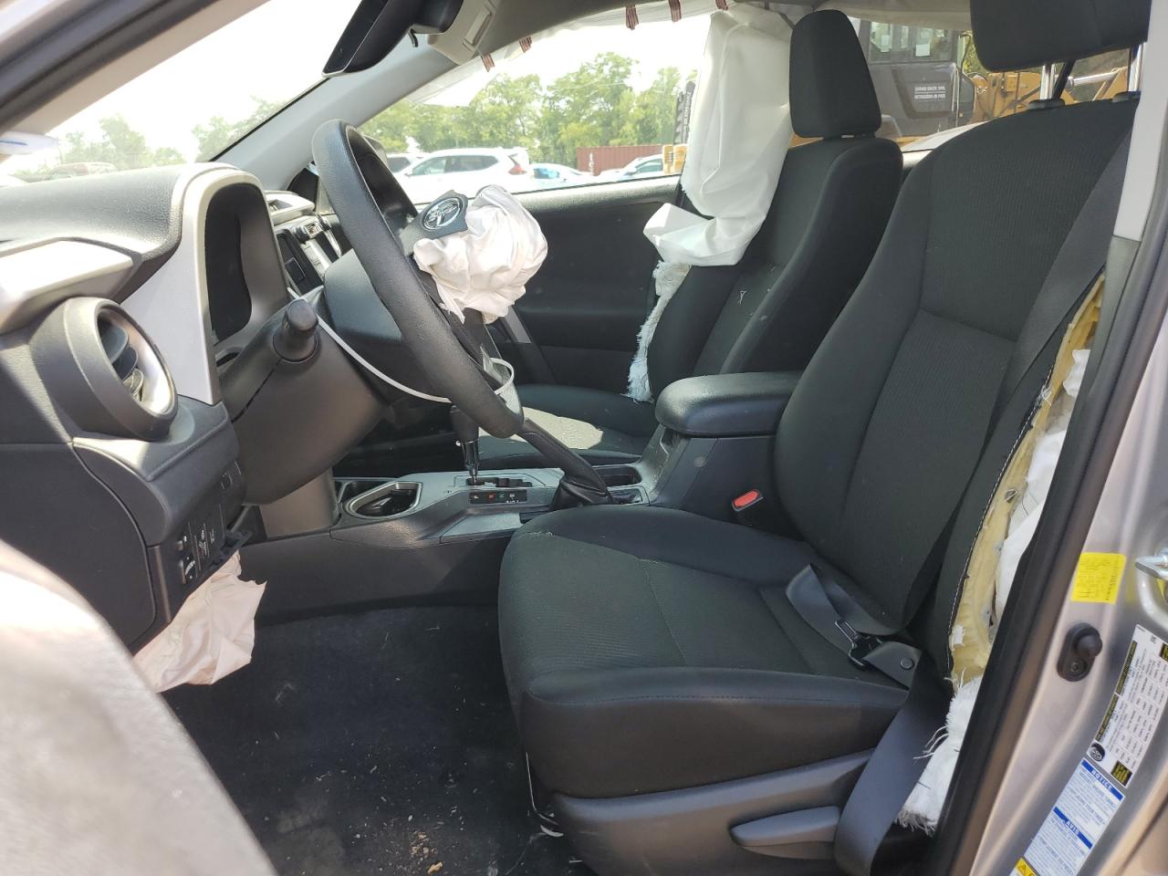 2T3BFREV5HW622035 2017 Toyota Rav4 Le