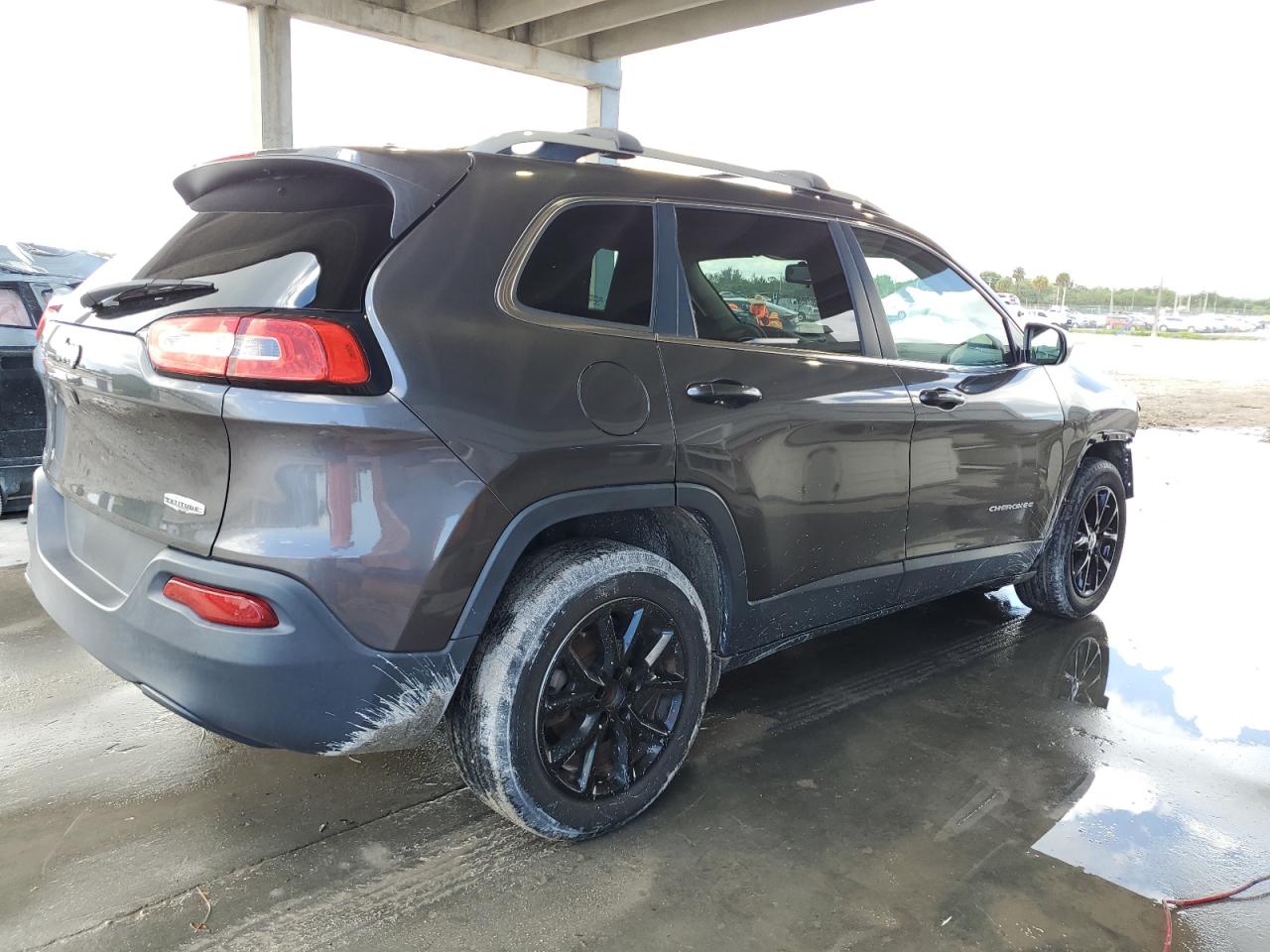 2017 Jeep Cherokee Latitude vin: 1C4PJLCB5HW508516