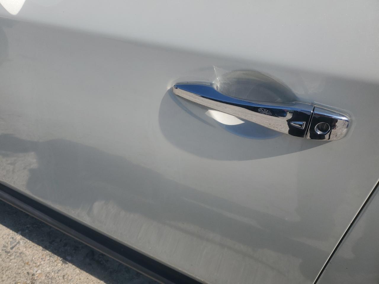 1VWBT7A32HC070060 2017 Volkswagen Passat Se