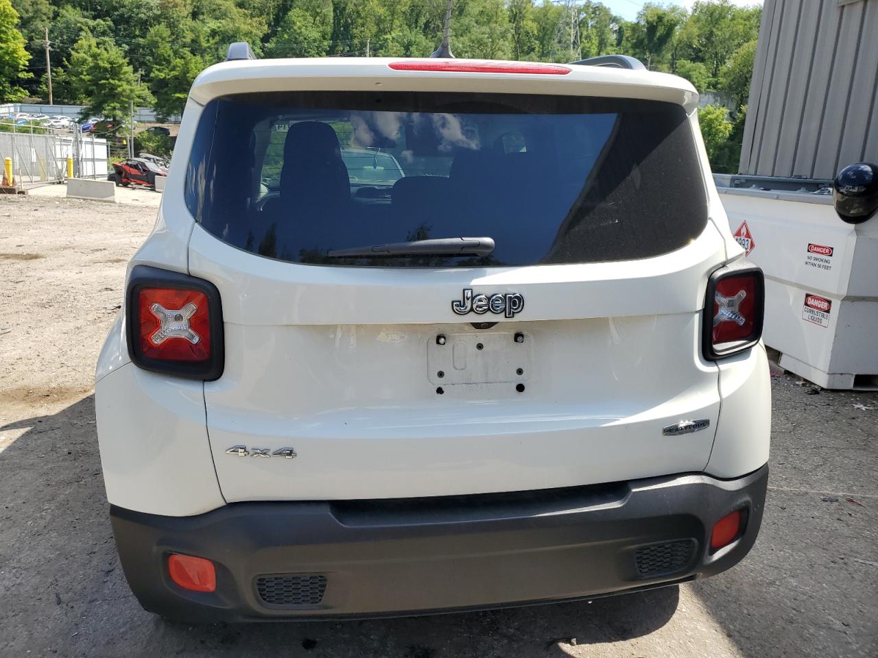 ZACCJBBB4HPG31974 2017 Jeep Renegade Latitude