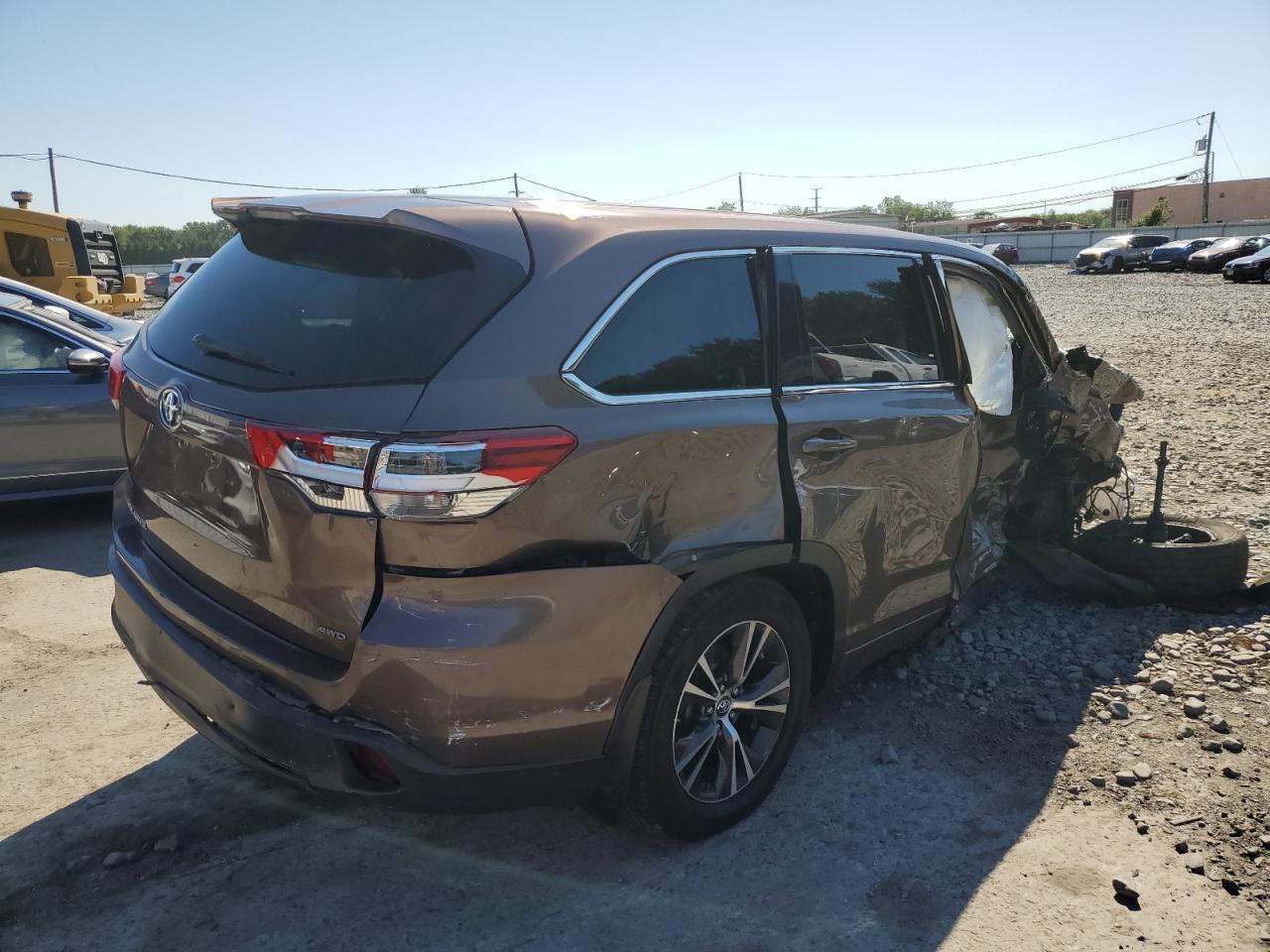 Lot #2821280977 2018 TOYOTA HIGHLANDER