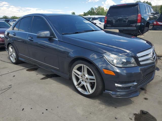 VIN WDDGF4HB4DA835003 2013 Mercedes-Benz C-Class, 250 no.4