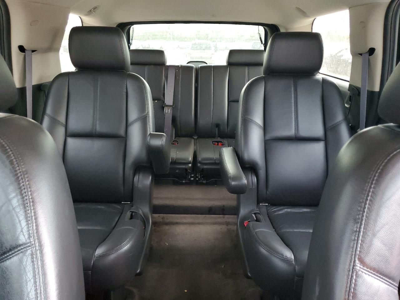 1GNSCBE04BR263232 2011 Chevrolet Tahoe C1500 Lt