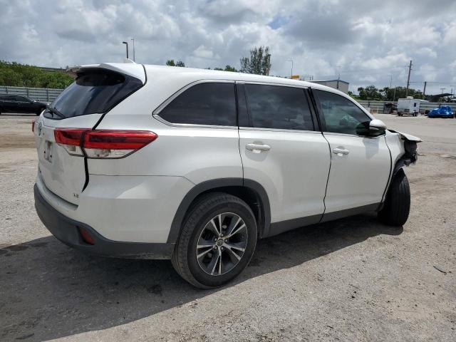 VIN 5TDZZRFH0KS316786 2019 Toyota Highlander, LE no.3