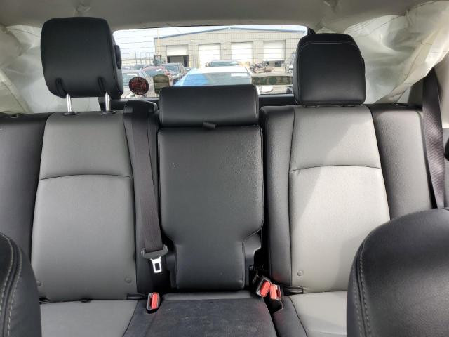 2018 TOYOTA 4RUNNER SR - JTEBU5JR8J5539974