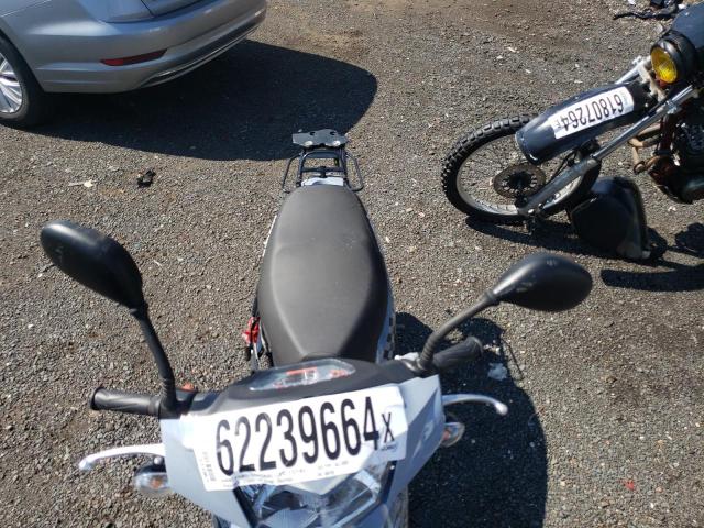 2024 YAMAHA SCOOTER HZ2TABGF7R1006158