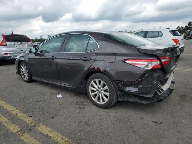 VIN 4T1B11HK6JU068438 2018 Toyota Camry, L no.2