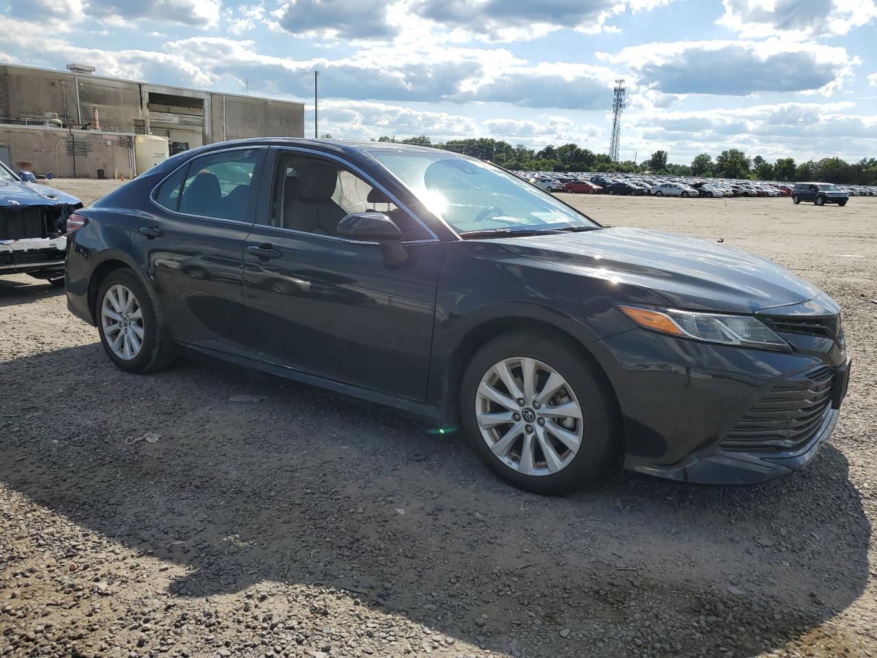 2019 Toyota Camry L vin: 4T1B11HK6KU262744