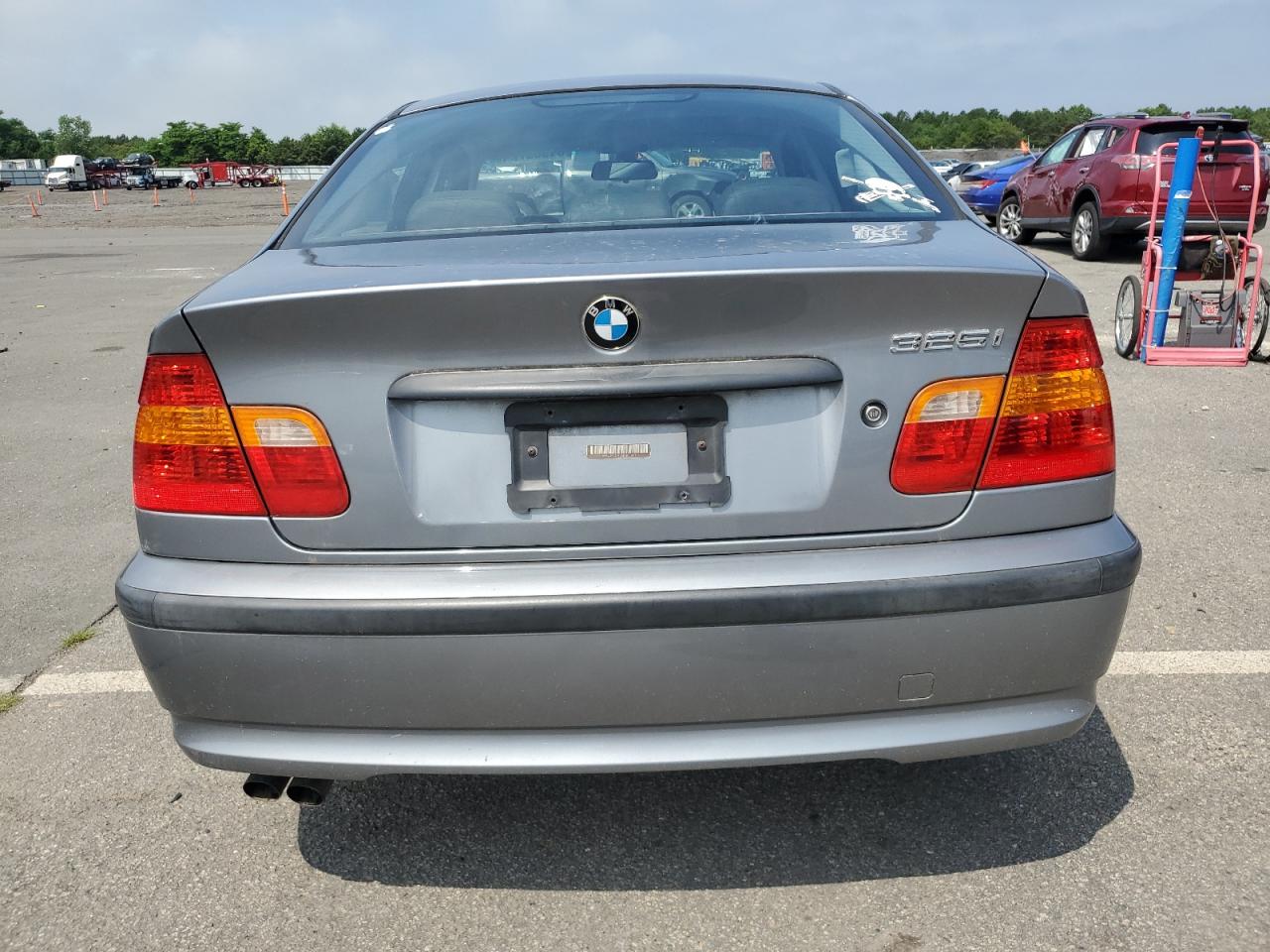 WBAET37425NJ85862 2005 BMW 325 I