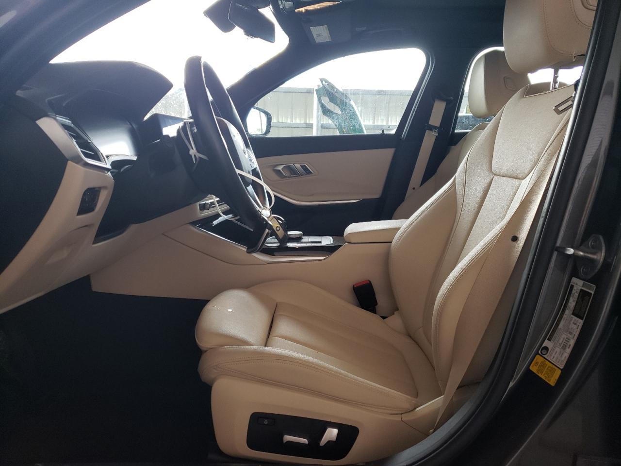 3MW5R1J08M8B72303 2021 BMW 330I