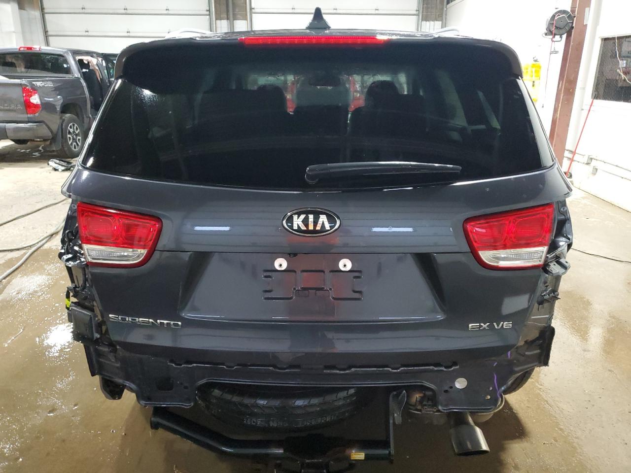 5XYPHDA54JG418372 2018 Kia Sorento Ex