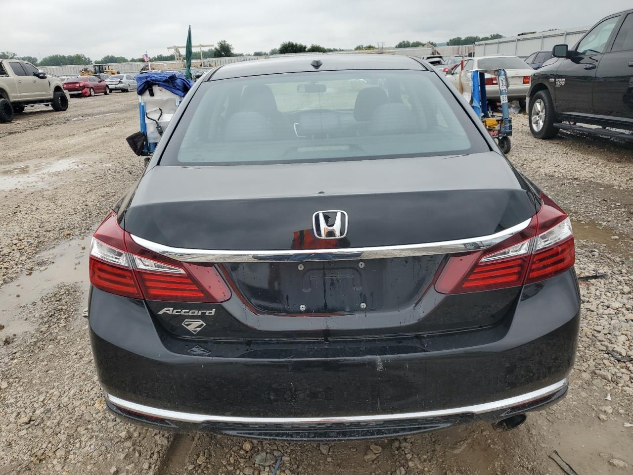 Lot #2792266295 2017 HONDA ACCORD EX