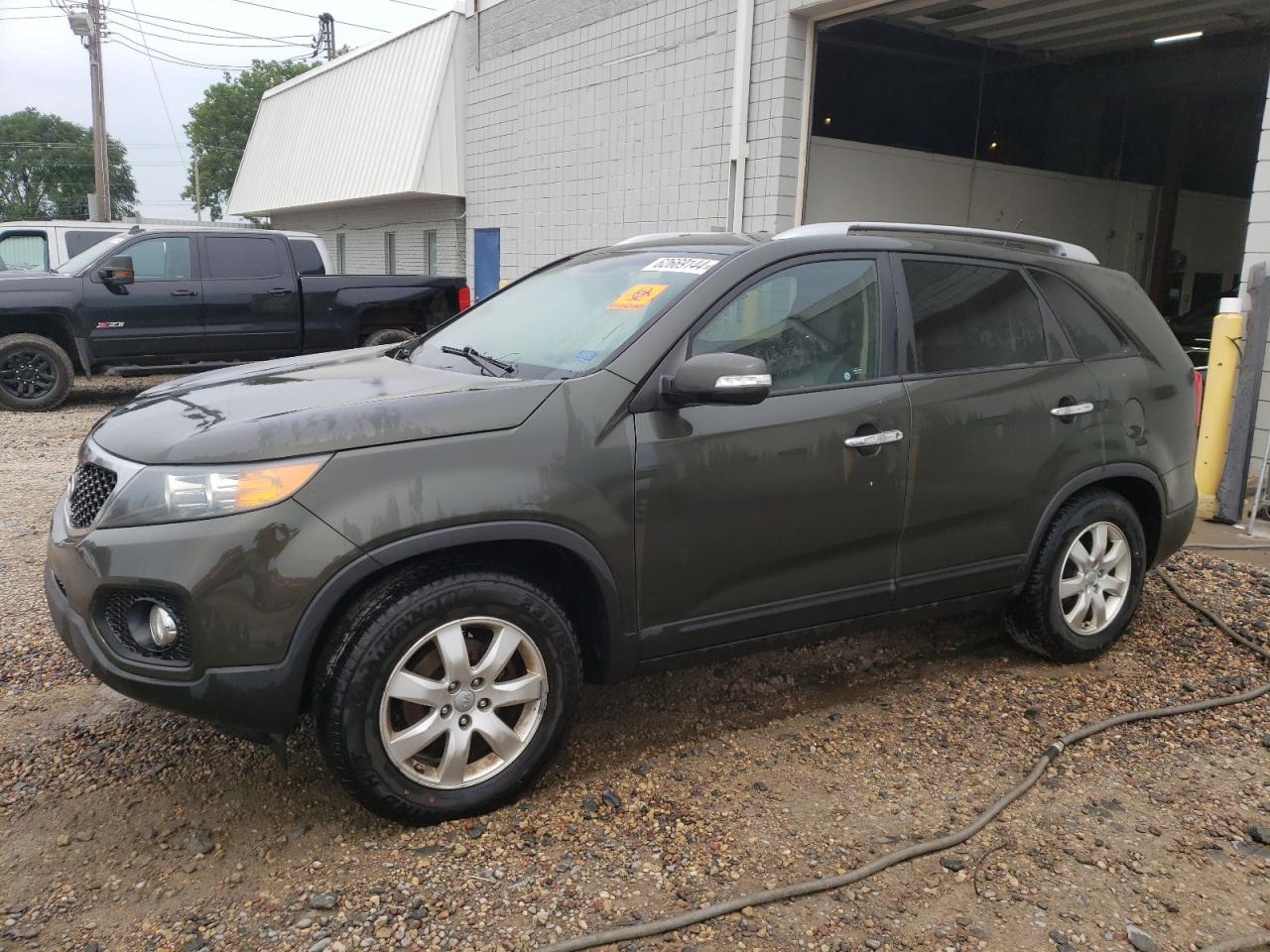 2013 Kia Sorento Lx vin: 5XYKT3A6XDG332421