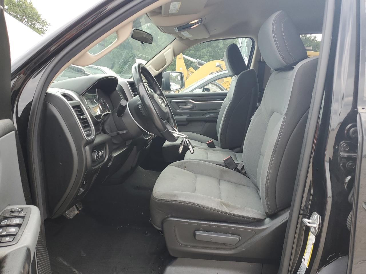 1C6RRFFG1KN718593 2019 Ram 1500 Big Horn/Lone Star