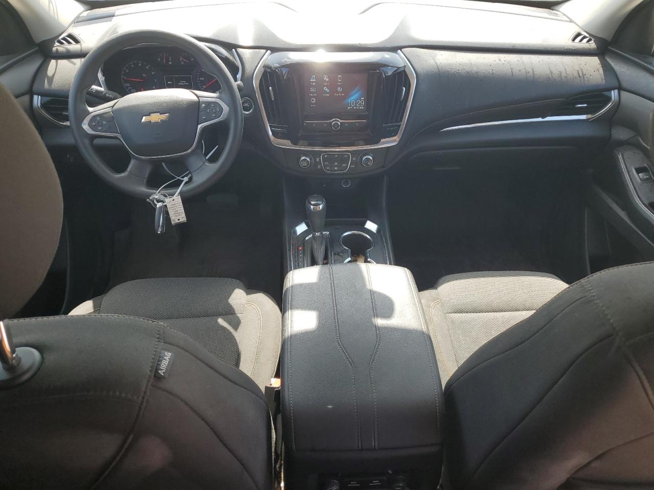 1GNERFKW5KJ124883 2019 Chevrolet Traverse Ls