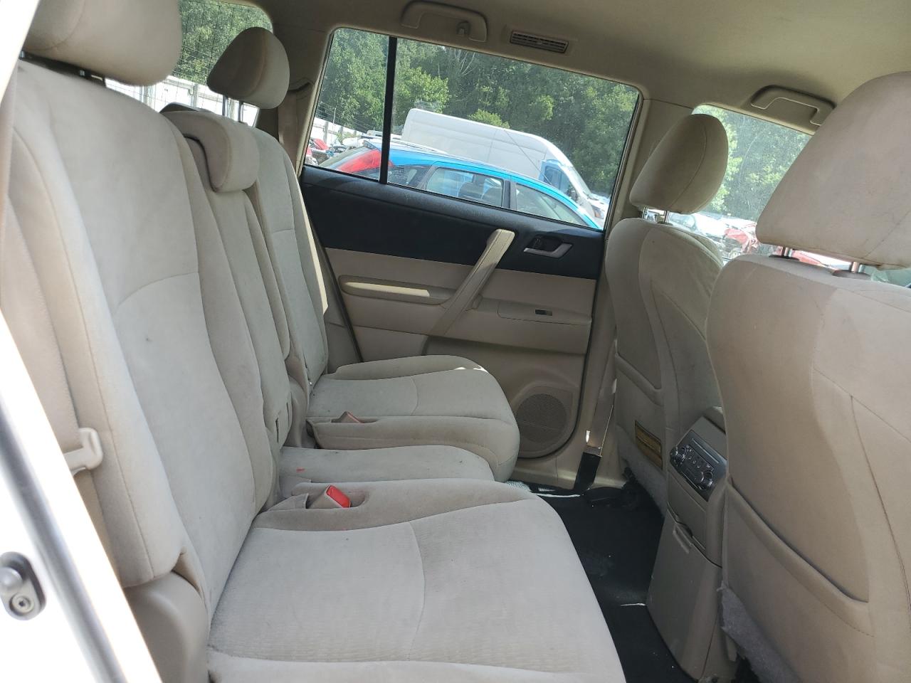 5TDZK3EH1CS082579 2012 Toyota Highlander Base