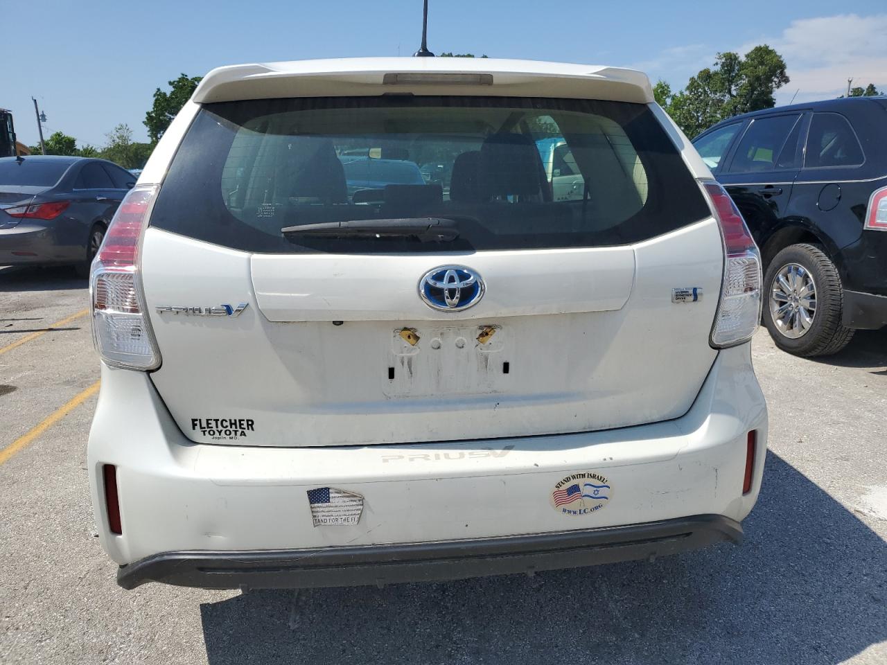 JTDZN3EU9GJ046100 2016 Toyota Prius V