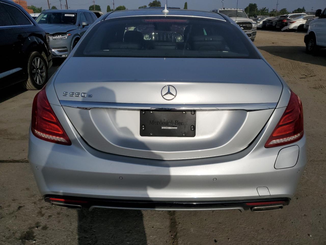 2016 Mercedes-Benz S 550E vin: WDDUG6DB0GA253311