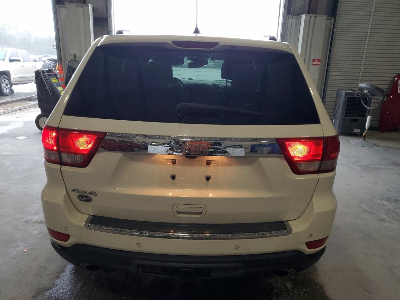 1J4RR6GT7BC536021 2011 Jeep Grand Cherokee Overland