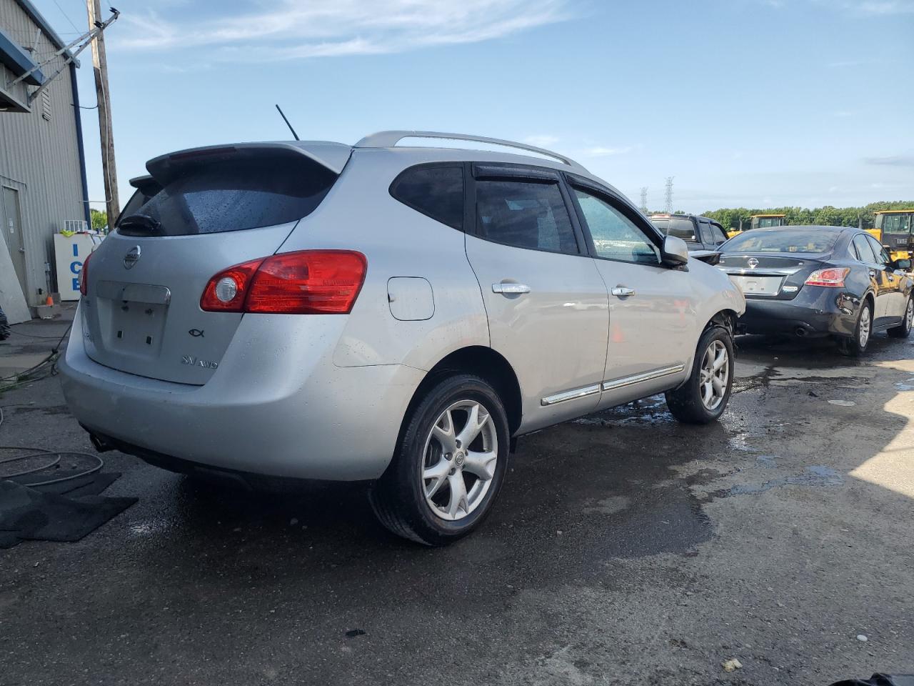 Lot #2696724769 2011 NISSAN ROGUE S