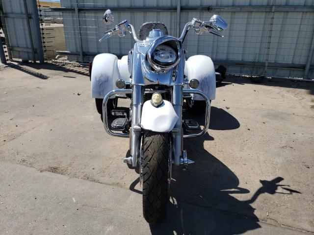 2016 HARLEY-DAVIDSON FLRT FREE 1HD1MCM1XGB851006