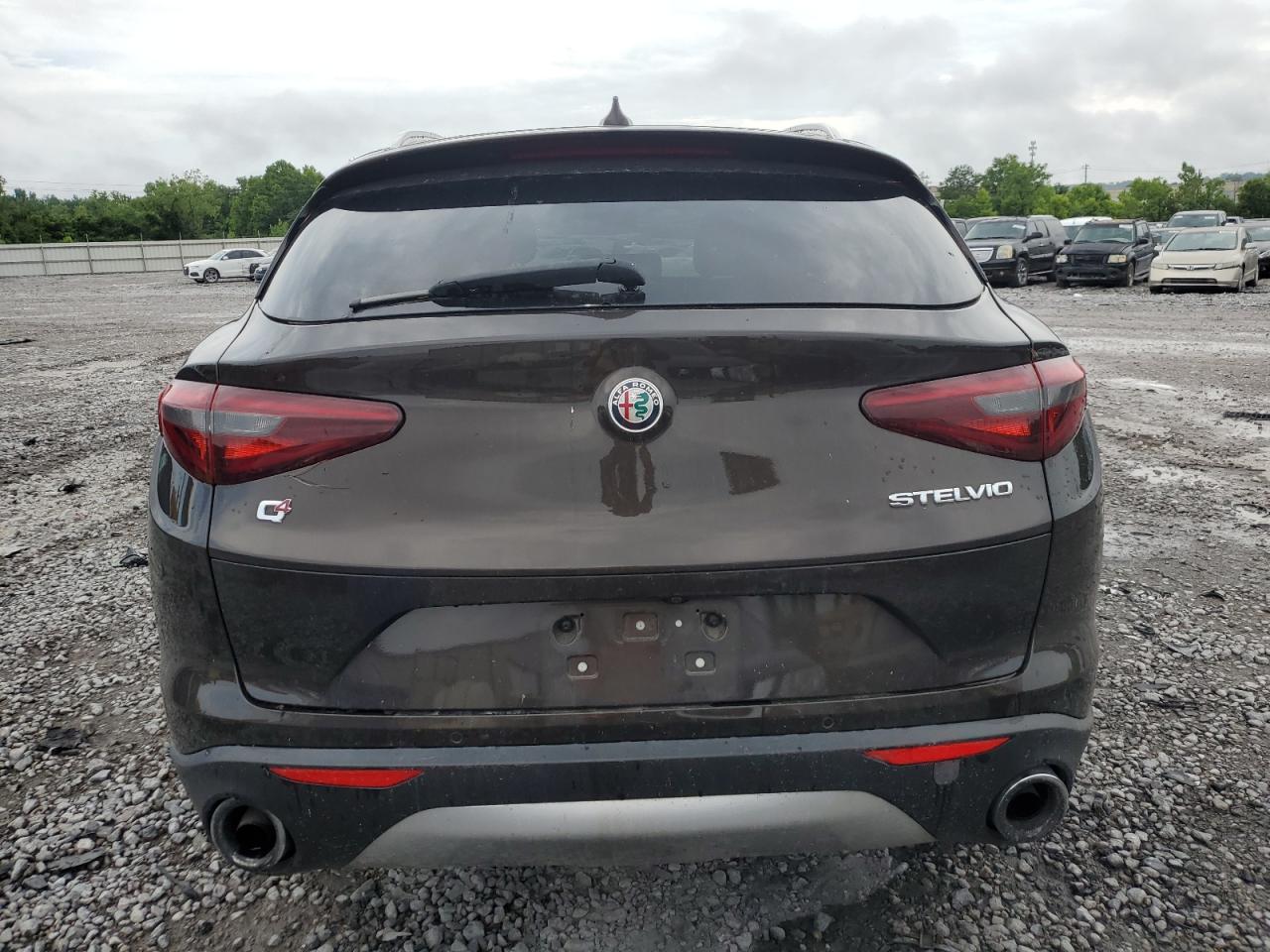 2018 Alfa Romeo Stelvio vin: ZASFAKAN7J7B77965