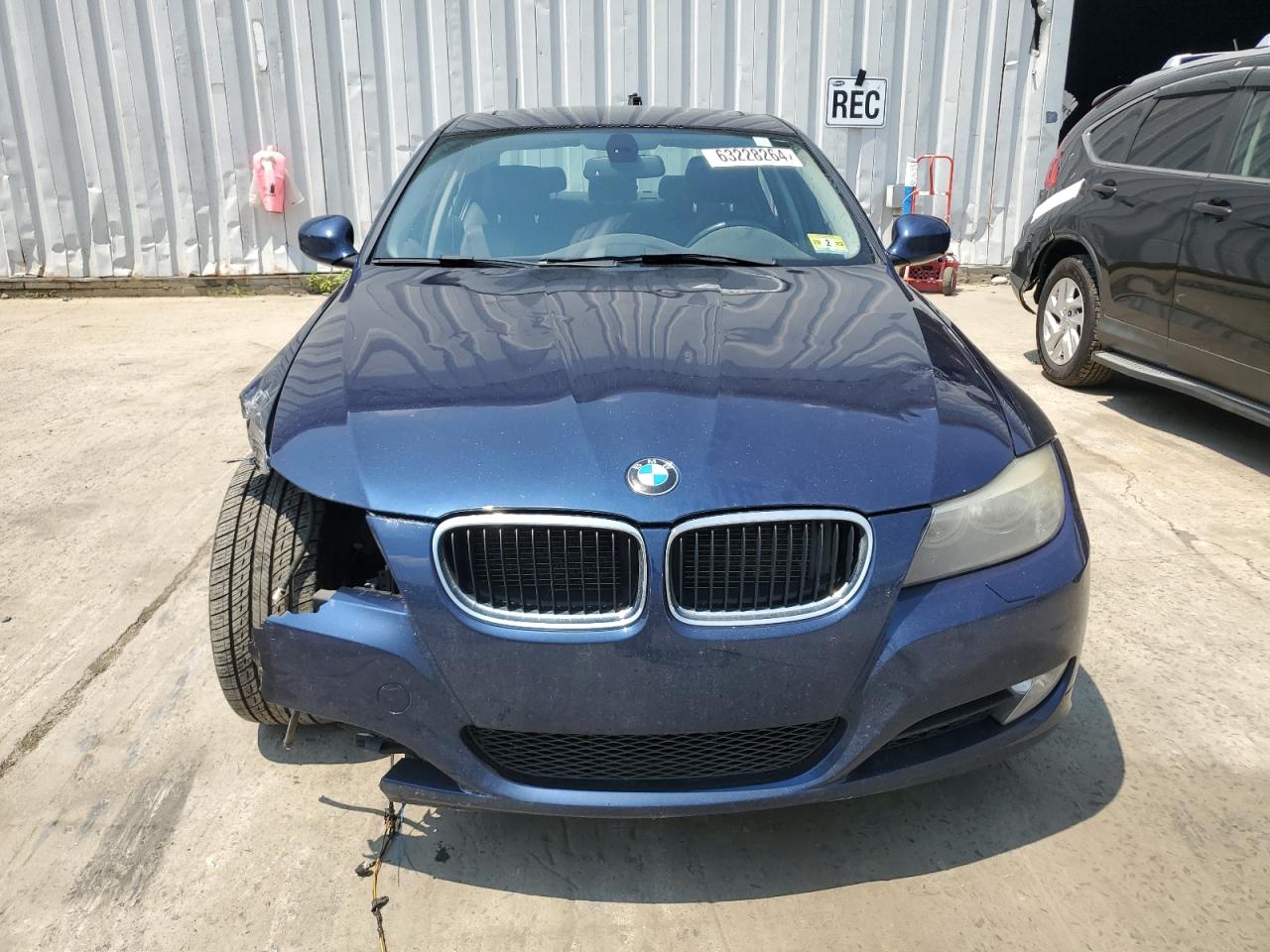 WBAPK5C54BF127005 2011 BMW 328 Xi Sulev