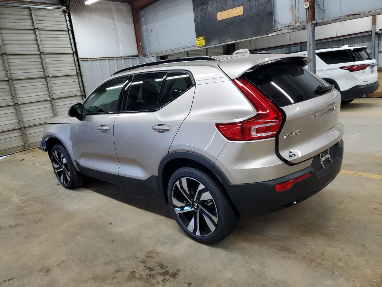 YV4L12UW5P2039277 2023 Volvo Xc40 Plus