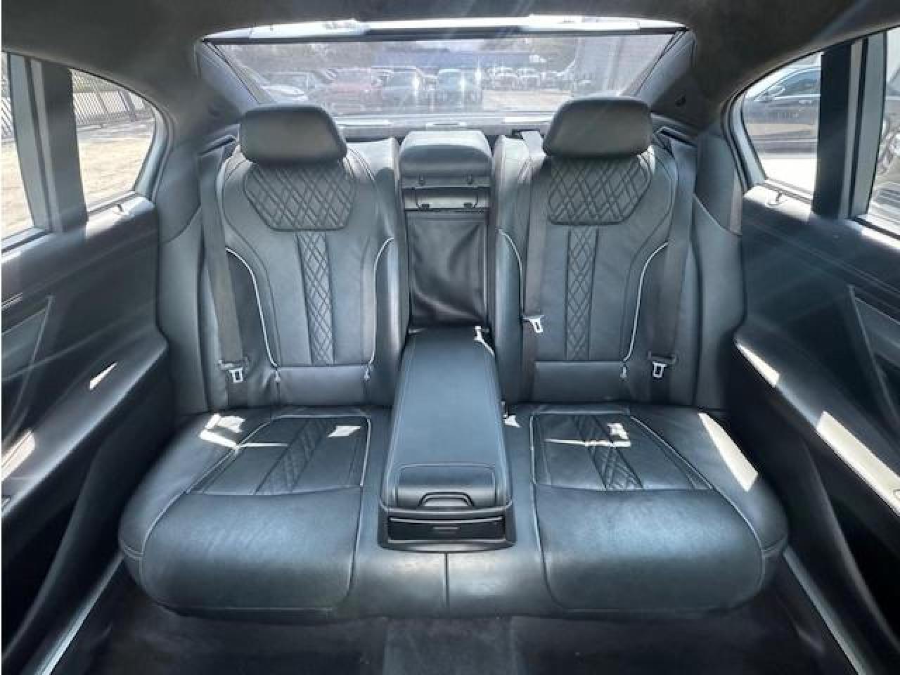 2017 BMW 750 I vin: WBA7F0C34HGM22159