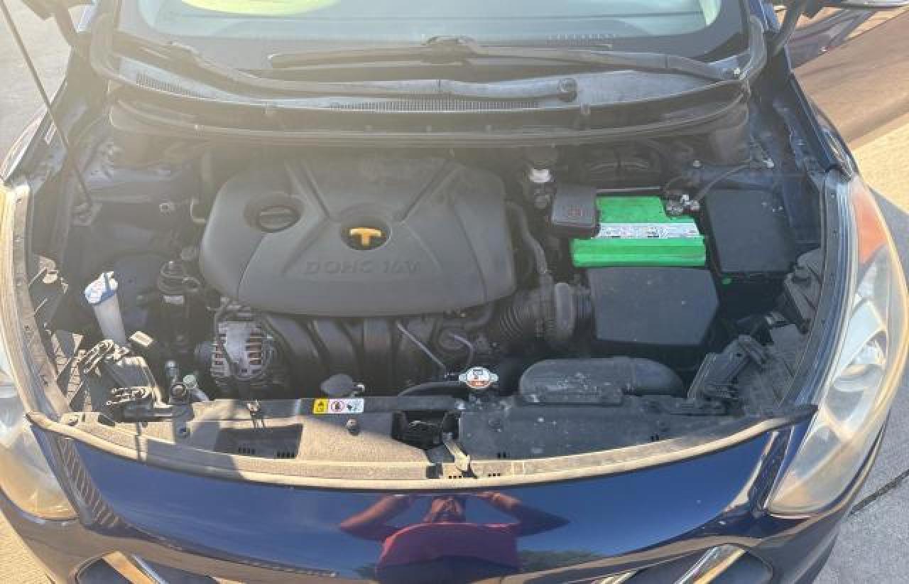 2013 Hyundai Elantra Gt vin: KMHD35LEXDU092869