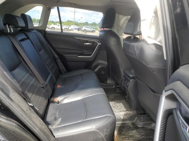 2019 TOYOTA RAV4 XLE P - JTMA1RFV1KD021556