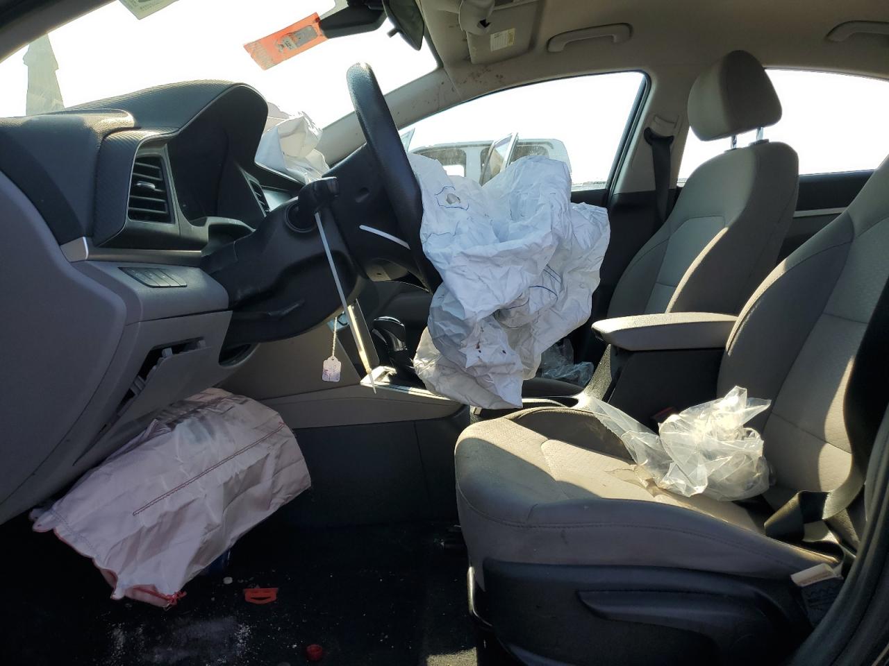 5NPD84LF5KH479944 2019 Hyundai Elantra Sel