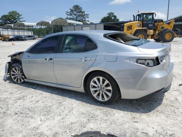 VIN 4T1B11HK0JU018568 2018 Toyota Camry, L no.2