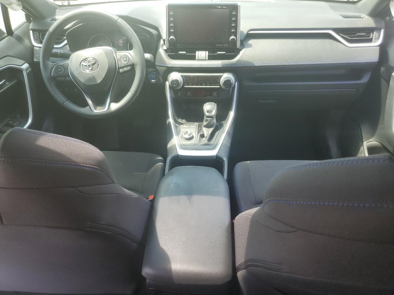 JTM16RFV2NJ015692 2022 Toyota Rav4 Se