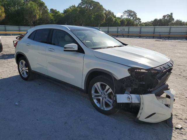 VIN WDCTG4EB5HJ302586 2017 Mercedes-Benz GLA-Class,... no.4