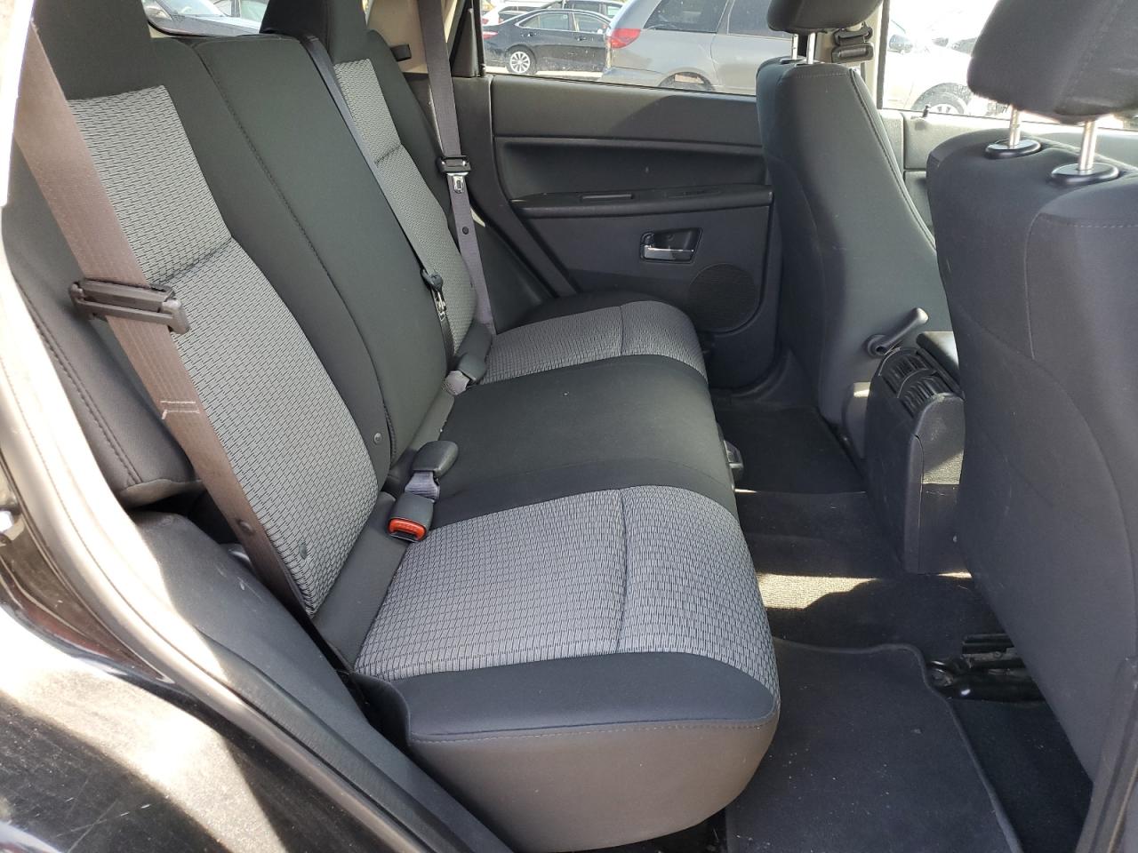 1J8GR48K29C537104 2009 Jeep Grand Cherokee Laredo