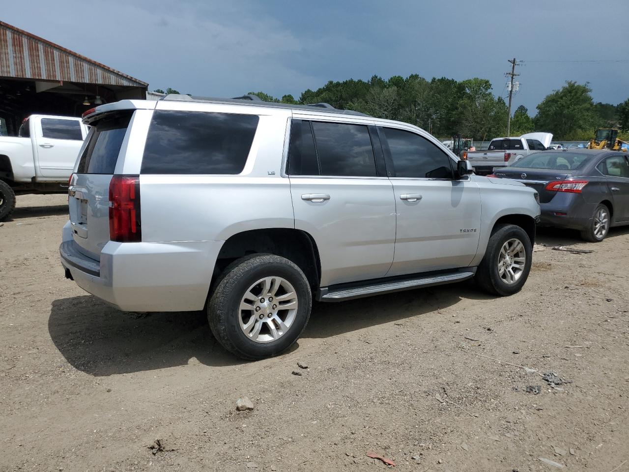 2016 Chevrolet Tahoe C1500 Ls vin: 1GNSCAKC3GR242517