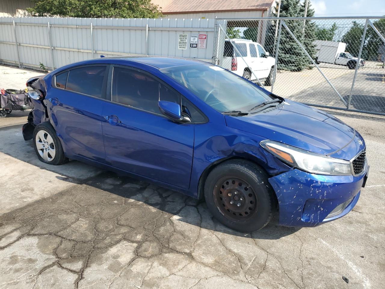 2017 Kia Forte Lx vin: 3KPFK4A71HE054207