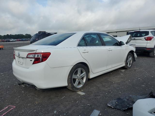 VIN 4T1BF1FKXEU449297 2014 Toyota Camry, L no.3